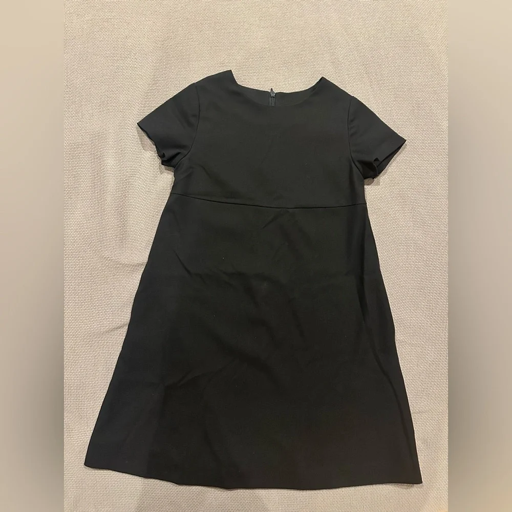 Girls Uniqlo short sleeve dress black sz 9/10 - Picture 2 of 4